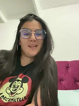 Snapshot of SWEETLILY18 chatting on January 23, 9:18 pm SWEETLILY18 online show from January 23, 9:18 pm