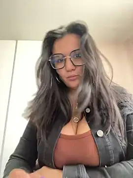 Snapshot of SWEETLILY18 chatting on January 25, 2:47 pm SWEETLILY18 online show from January 25, 2:47 pm