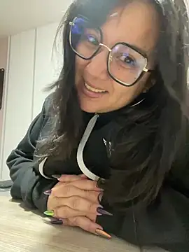 Snapshot of SWEETLILY18 chatting on January 27, 11:22 am SWEETLILY18 online show from January 27, 11:22 am