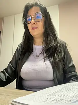 Snapshot of SWEETLILY18 chatting on February 10, 11:04 am SWEETLILY18 online show from February 10, 11:04 am