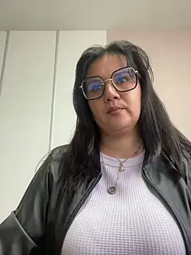 Snapshot of SWEETLILY18 chatting on February 10, 2:16 pm SWEETLILY18 online show from February 10, 2:16 pm