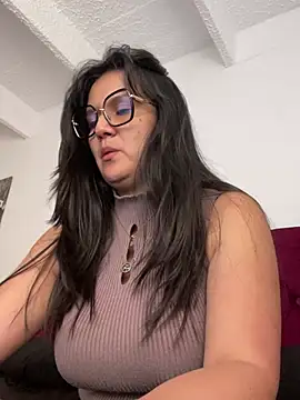 Snapshot of SWEETLILY18 chatting on February 21, 9:11 pm SWEETLILY18 online show from February 21, 9:11 pm