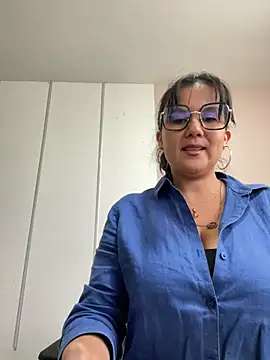 Snapshot of SWEETLILY18 chatting on February 24, 2:26 pm SWEETLILY18 online show from February 24, 2:26 pm