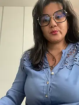 Snapshot of SWEETLILY18 chatting on March 11, 2:51 pm SWEETLILY18 online show from March 11, 2:51 pm