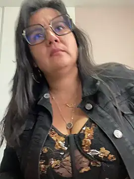 Snapshot of SWEETLILY18 chatting on March 15, 2:55 pm SWEETLILY18 online show from March 15, 2:55 pm