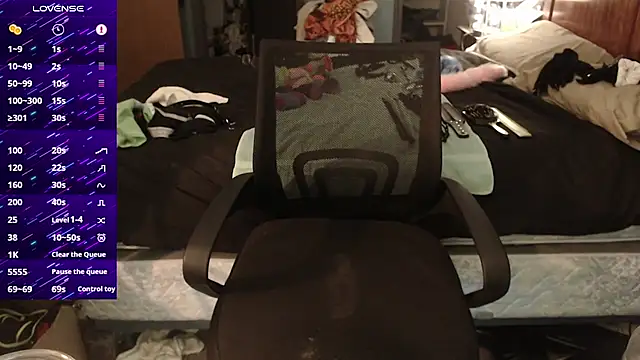 kinkywolf429 online show from September 28, 5:07 pm