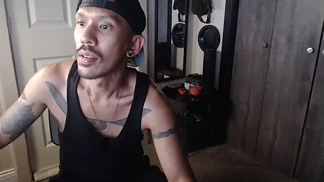 Snapshot of inc25cb@xh chatting on January 6, 4:26 am inc25cbxh online show from January 6, 4:26 am