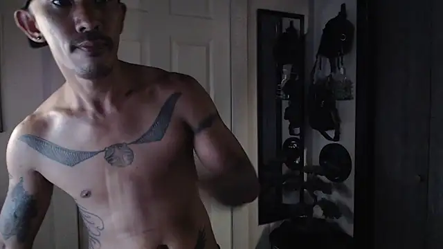 Snapshot of inc25cb@xh chatting on March 23, 5:00 am inc25cbxh online show from March 23, 5:00 am