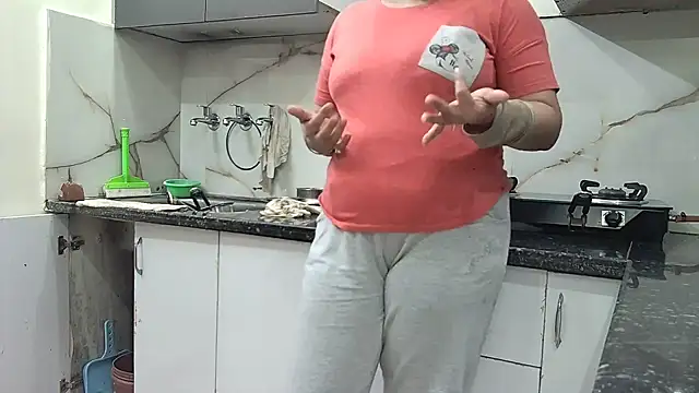 Snapshot of Zoya_Varma004 chatting on January 25, 7:49 am Zoya Varma004 online show from January 25, 7:49 am