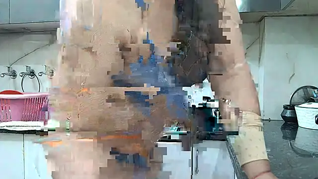 Snapshot of Zoya_Varma004 chatting on February 19, 5:05 am Zoya Varma004 online show from February 19, 5:05 am