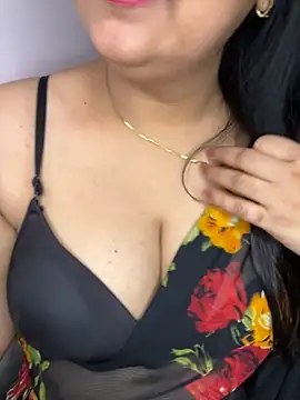 Snapshot of Zoya_Varma004 chatting on November 28, 9:34 am Zoya Varma004 online show from November 28, 9:34 am