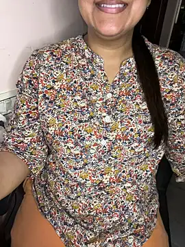 Zoya Varma004 online show from April 4, 2:47 pm