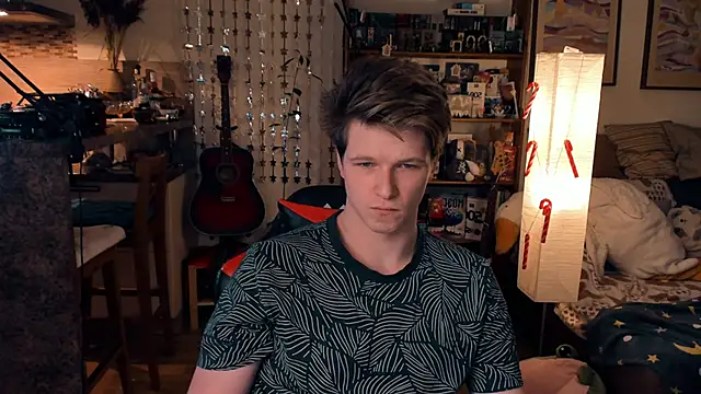 Breston Sweet online show from December 13, 4:54 am