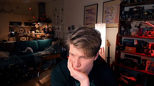 Breston Sweet online show from January 2, 10:11 pm