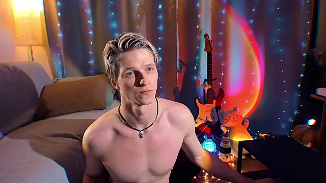 Breston Sweet online show from December 20, 1:12 am