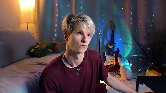 Breston Sweet online show from March 31, 10:43 pm