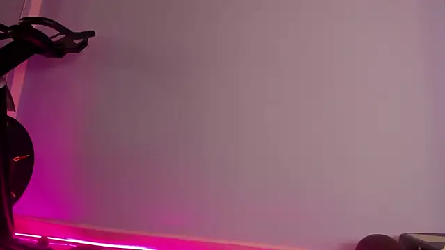 isa kiss online show from March 4, 12:22 pm