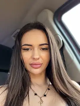 Snapshot of PrincessaHill_ chatting on January 23, 10:32 am PrincessaHill online show from January 23, 10:32 am