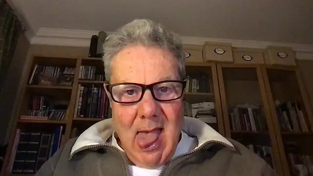 Snapshot of Oldpistolpete chatting on November 15, 10:15 pm Oldpistolpete online show from November 15, 10:15 pm