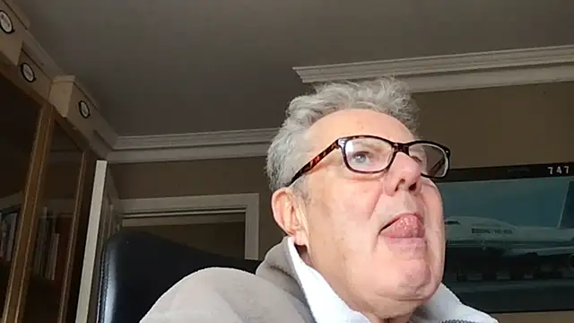 Snapshot of Oldpistolpete chatting on November 29, 1:58 pm Oldpistolpete online show from November 29, 1:58 pm