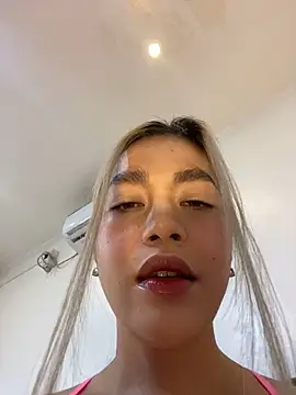 SexFucktoryLily online show from May 6, 9:25 am