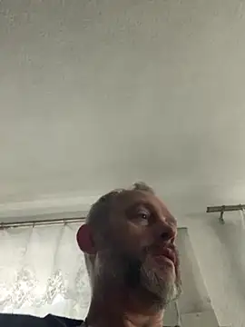 Snapshot of GHsveter chatting on October 28, 12:30 pm GHsveter online show from October 28, 12:30 pm