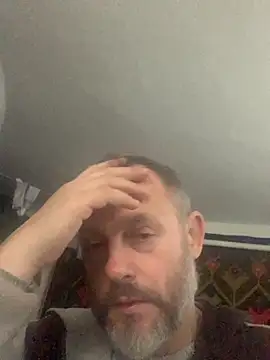 Snapshot of GHsveter chatting on November 8, 9:09 am GHsveter online show from November 8, 9:09 am