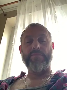 Snapshot of GHsveter chatting on November 21, 9:19 am GHsveter online show from November 21, 9:19 am