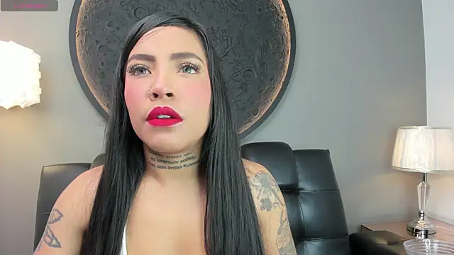 miss vaiolette online show from February 7, 11:01 am