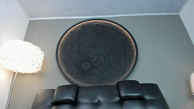 miss vaiolette online show from February 20, 2:13 pm