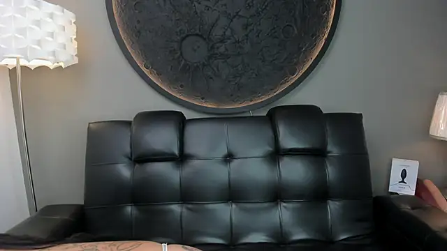 miss vaiolette online show from February 22, 11:13 am