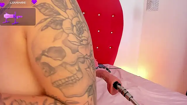 nicolette rock online show from January 29, 1:38 pm