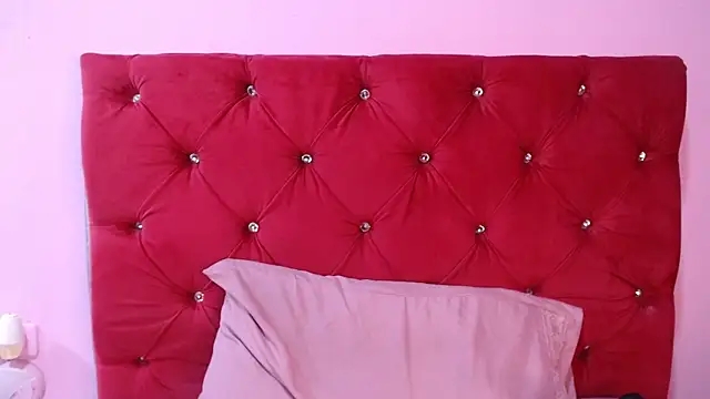 Snapshot of Evasummer1 chatting on November 22, 4:33 am Evasummer1 online show from November 22, 4:33 am