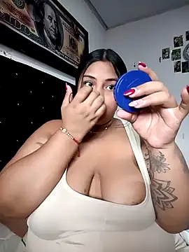 Snapshot of Edithxxx1 chatting on December 14, 6:34 pm Edithxxx1 online show from December 14, 6:34 pm