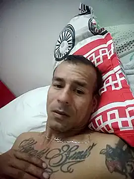 Snapshot of couplepregnantdick20 chatting on January 7, 2:42 am couplepregnantdick20 online show from January 7, 2:42 am