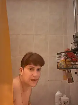 Snapshot of callmelouve chatting on March 5, 10:43 pm callmelouve online show from March 5, 10:43 pm