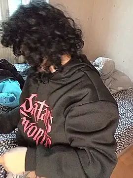 Snapshot of callmelouve chatting on October 17, 4:31 pm callmelouve online show from October 17, 4:31 pm