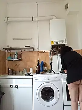 Snapshot of callmelouve chatting on November 28, 10:29 am callmelouve online show from November 28, 10:29 am