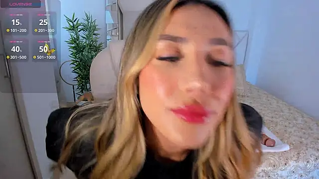 Snapshot of NiaBennet_ chatting on February 1, 5:58 pm NiaBennet online show from February 1, 5:58 pm