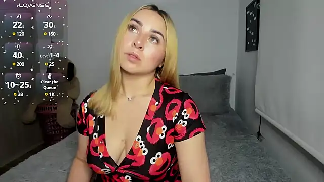 Snapshot of sophi_mooreno chatting on February 25, 4:03 am sophi mooreno online show from February 25, 4:03 am