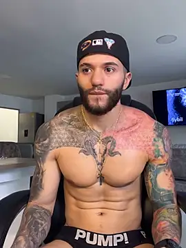 Snapshot of Frank_Farrell chatting on December 17, 7:59 pm Frank Farrell online show from December 17, 7:59 pm