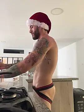 Snapshot of Frank_Farrell chatting on December 24, 8:27 pm Frank Farrell online show from December 24, 8:27 pm