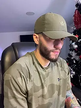 Snapshot of Frank_Farrell chatting on December 31, 10:23 pm Frank Farrell online show from December 31, 10:23 pm