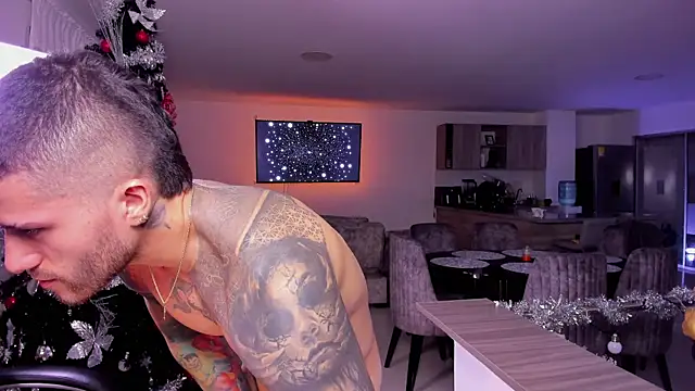 Snapshot of Frank_Farrell chatting on January 10, 12:49 am Frank Farrell online show from January 10, 12:49 am