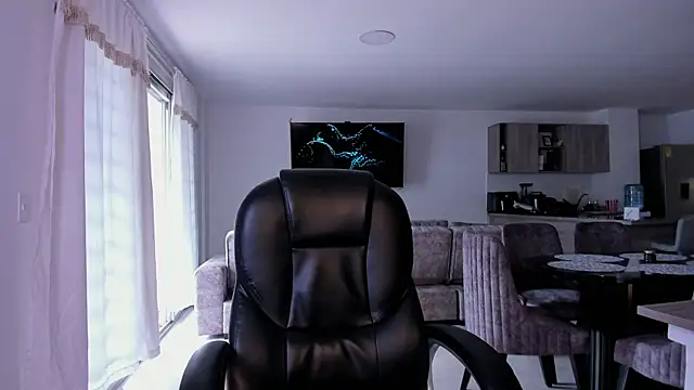 Snapshot of Frank_Farrell chatting on January 24, 6:14 pm Frank Farrell online show from January 24, 6:14 pm