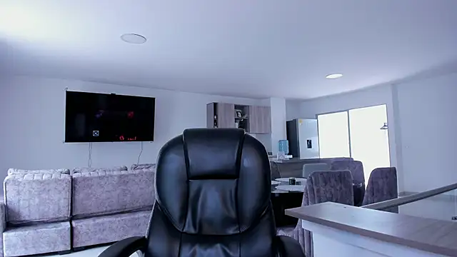 Snapshot of Frank_Farrell chatting on January 29, 5:45 pm Frank Farrell online show from January 29, 5:45 pm