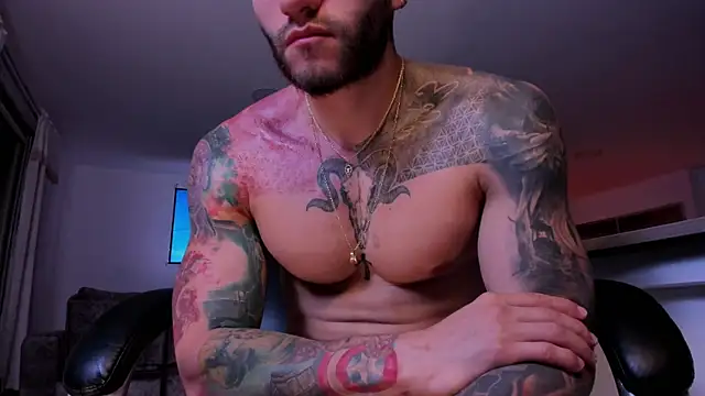 Snapshot of Frank_Farrell chatting on February 1, 11:27 pm Frank Farrell online show from February 1, 11:27 pm