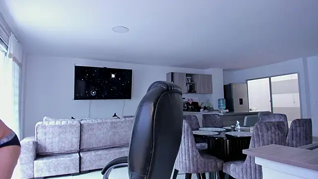 Snapshot of Frank_Farrell chatting on February 3, 8:35 pm Frank Farrell online show from February 3, 8:35 pm