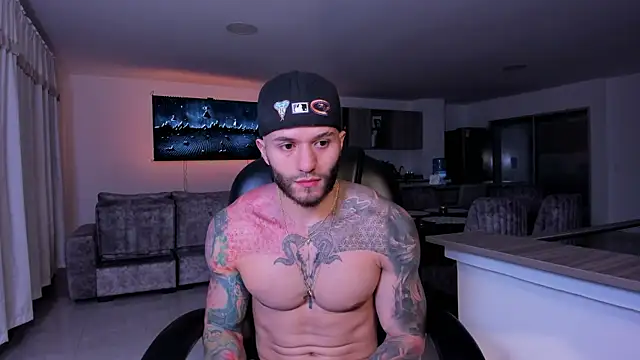 Snapshot of Frank_Farrell chatting on February 16, 1:14 am Frank Farrell online show from February 16, 1:14 am