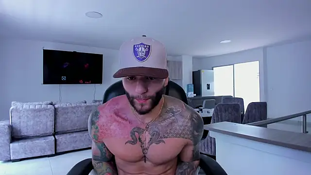 Snapshot of Frank_Farrell chatting on February 19, 5:49 pm Frank Farrell online show from February 19, 5:49 pm